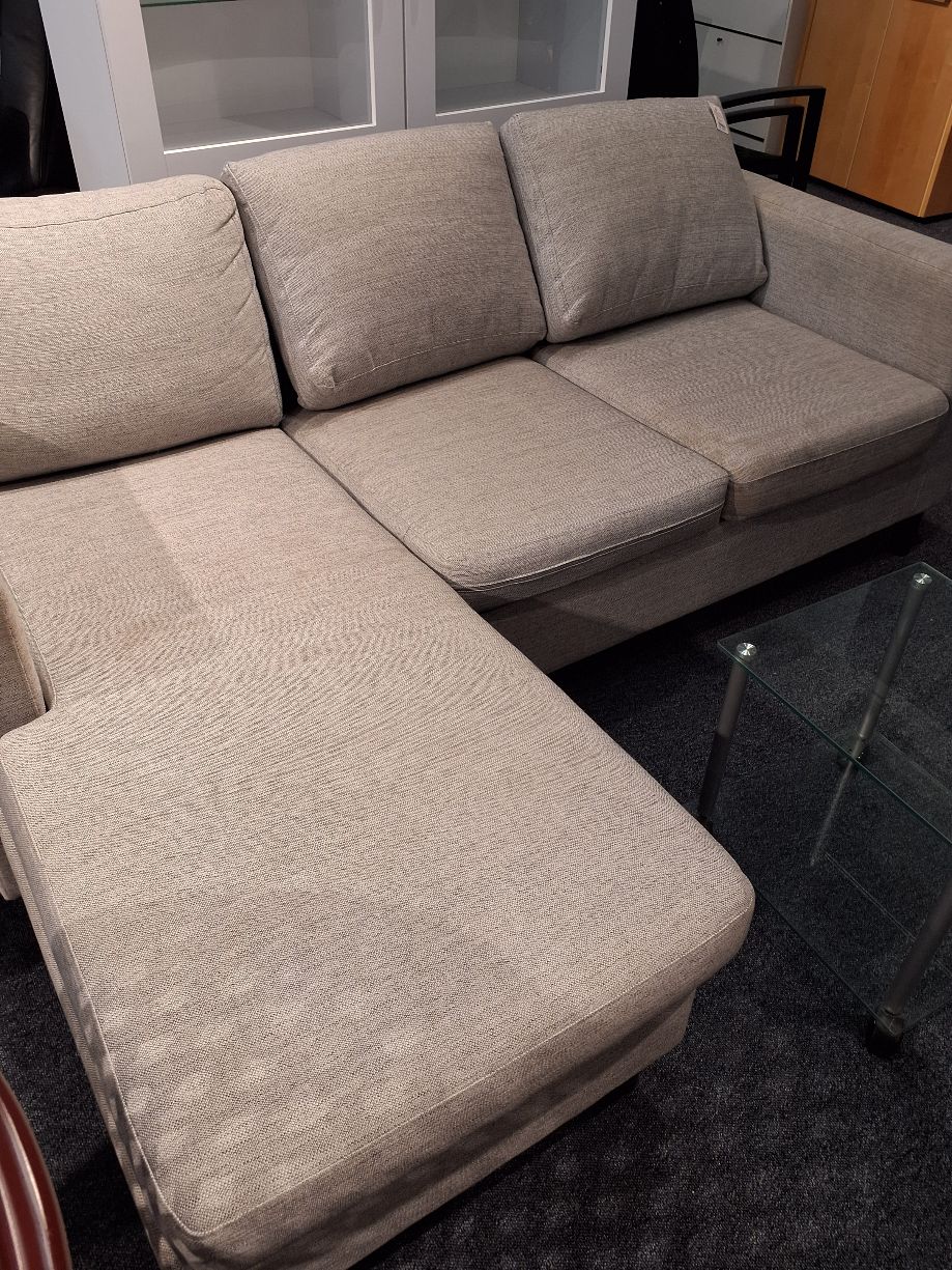 Grå sofa