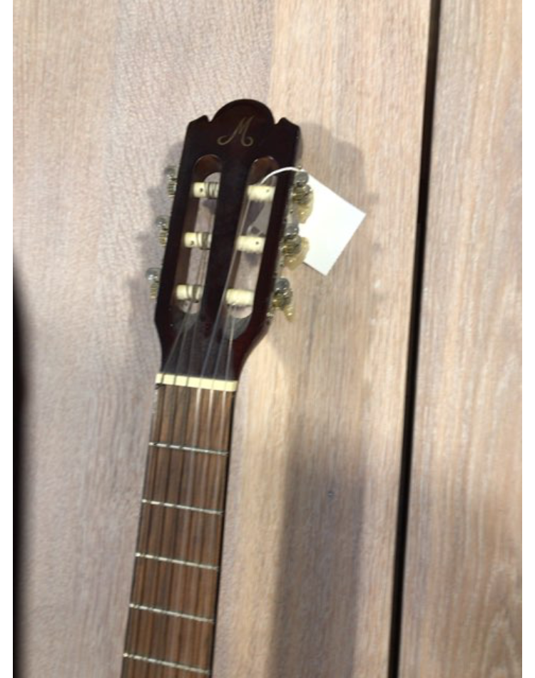 Guitar med holder