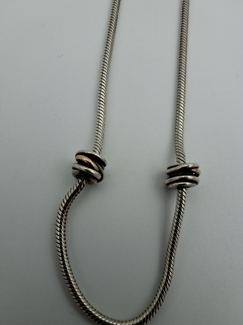 4. Pandora halskæde m. 2 charms