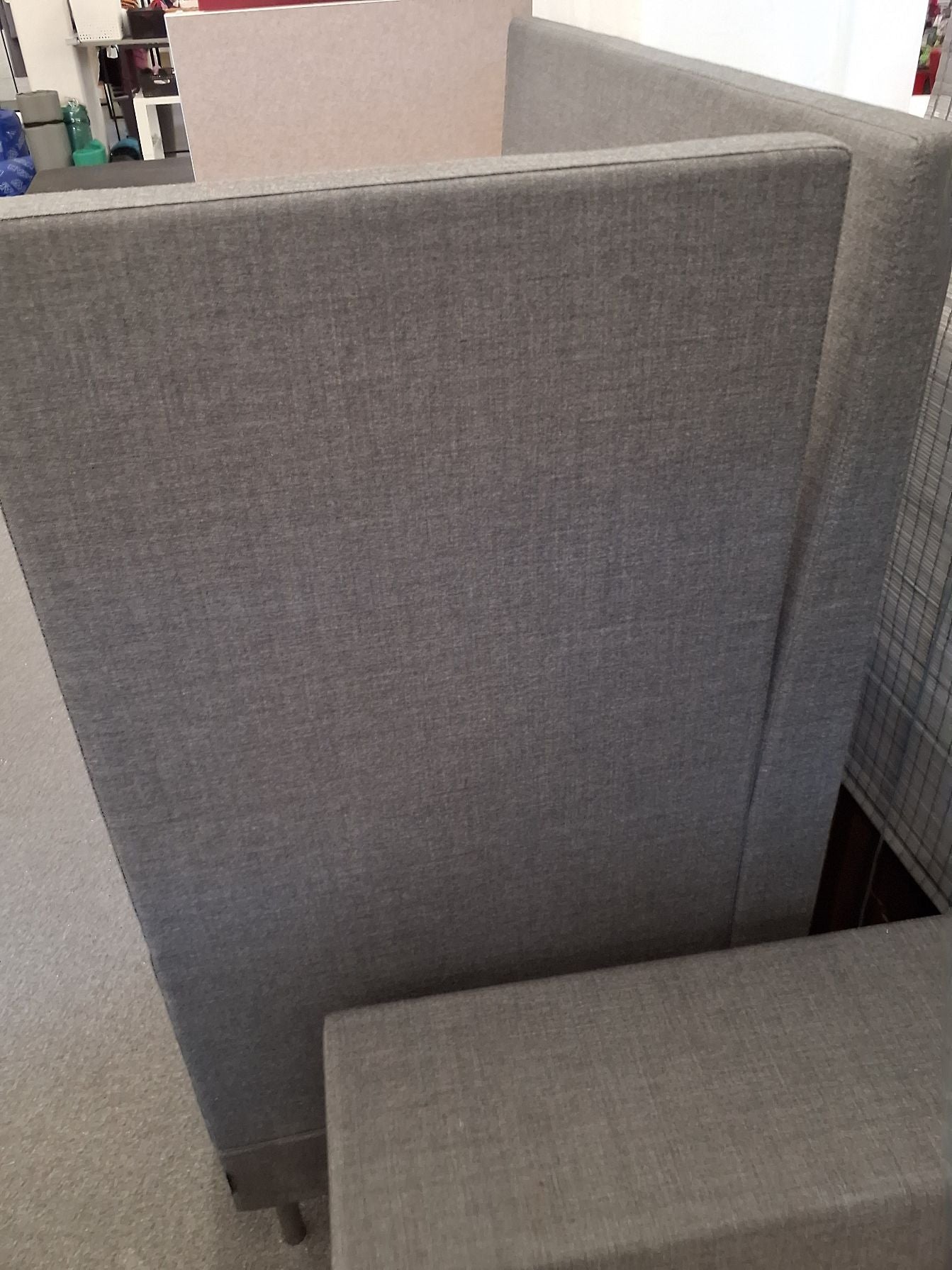 Loungesofa som rumdeler
