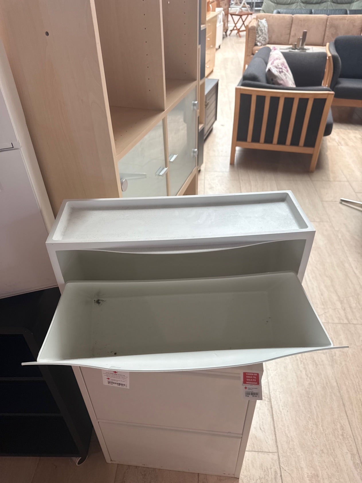 Plastik skoskab