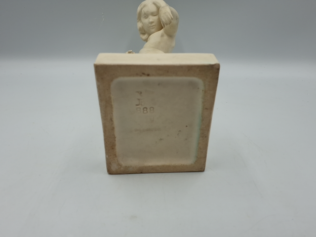 Isens Enke Figur