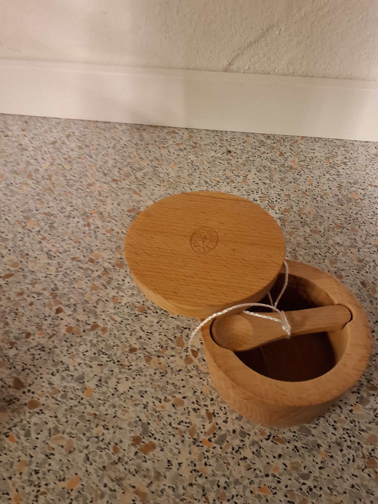 Saltkar i træ