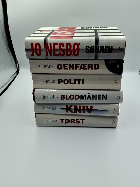 Jo Nesbø . Større samling af titler