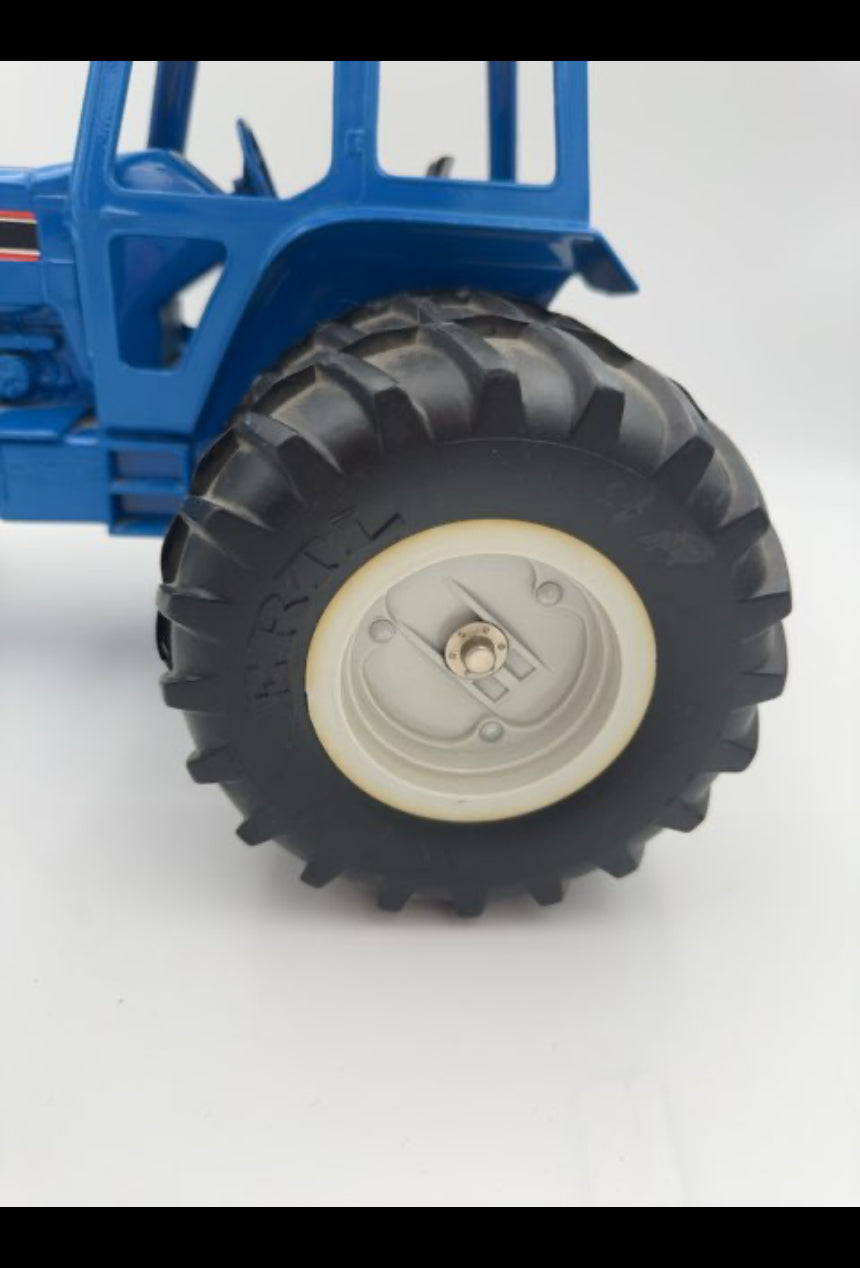 Ford TW-15 metal traktor