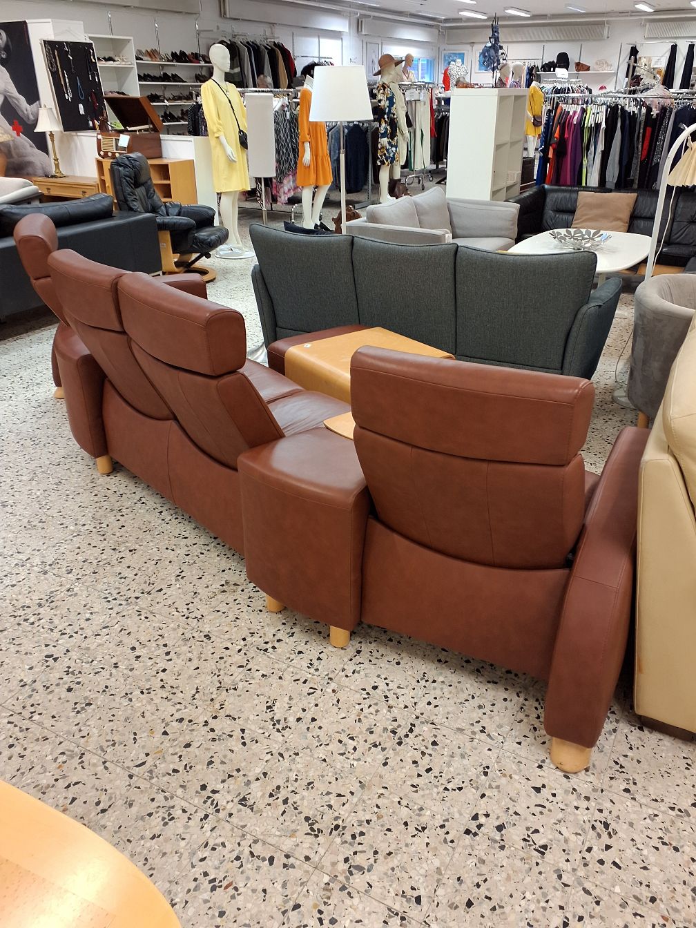 4 personer sofa incl skammel/bord