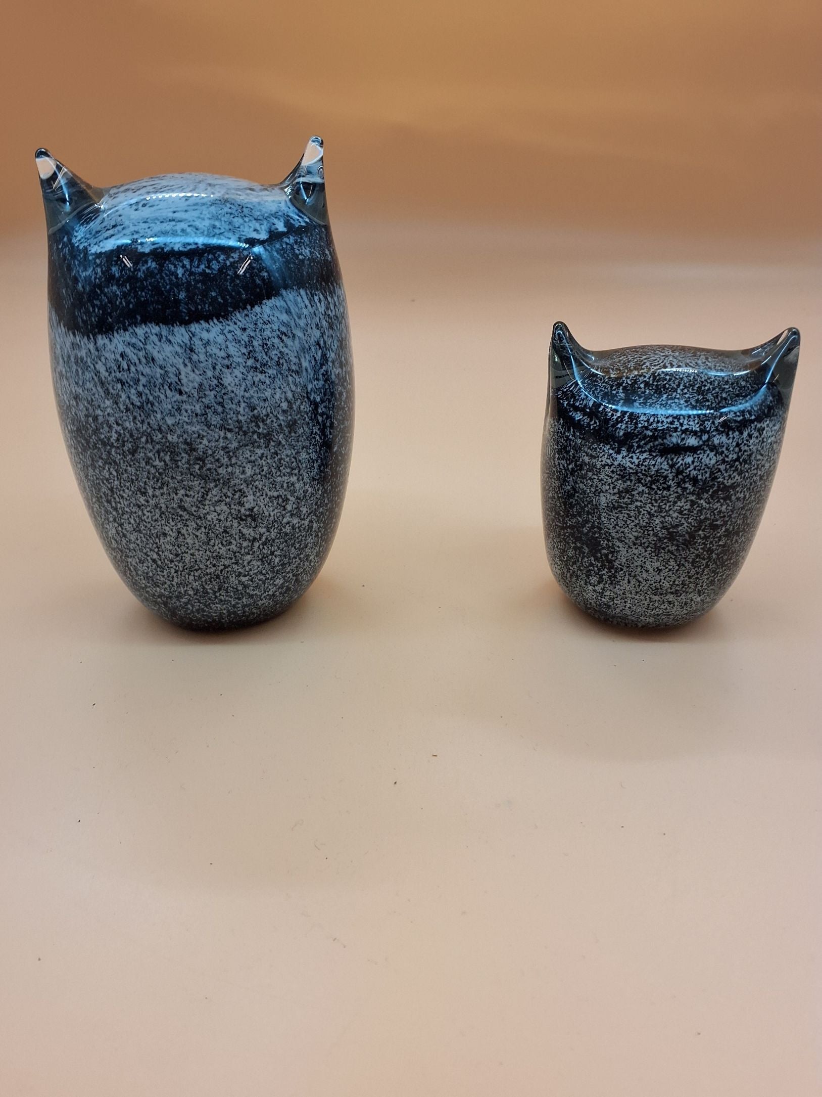 Sæt glasugler. 15 og 11 cm