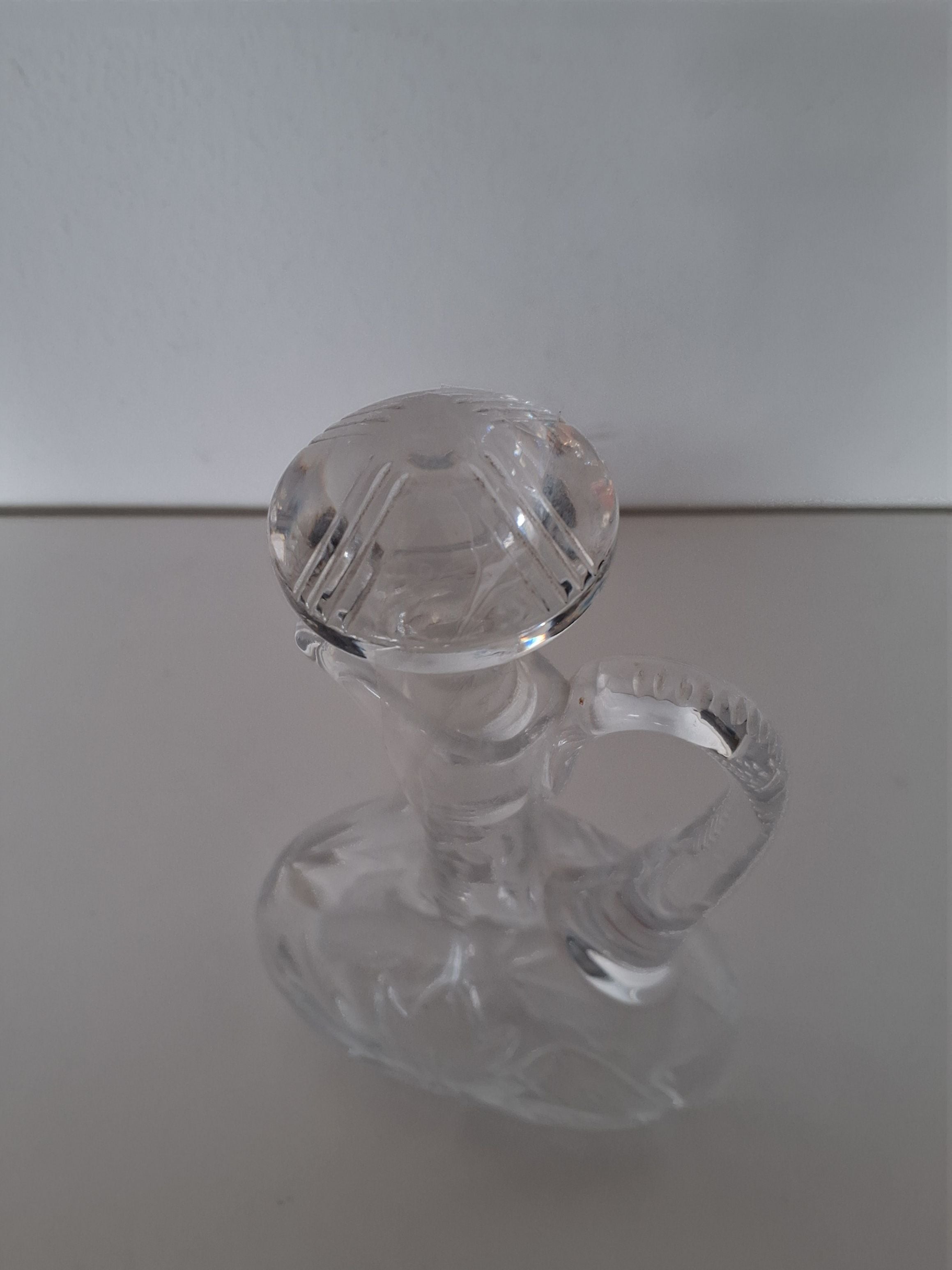 Lille slank karaffel.