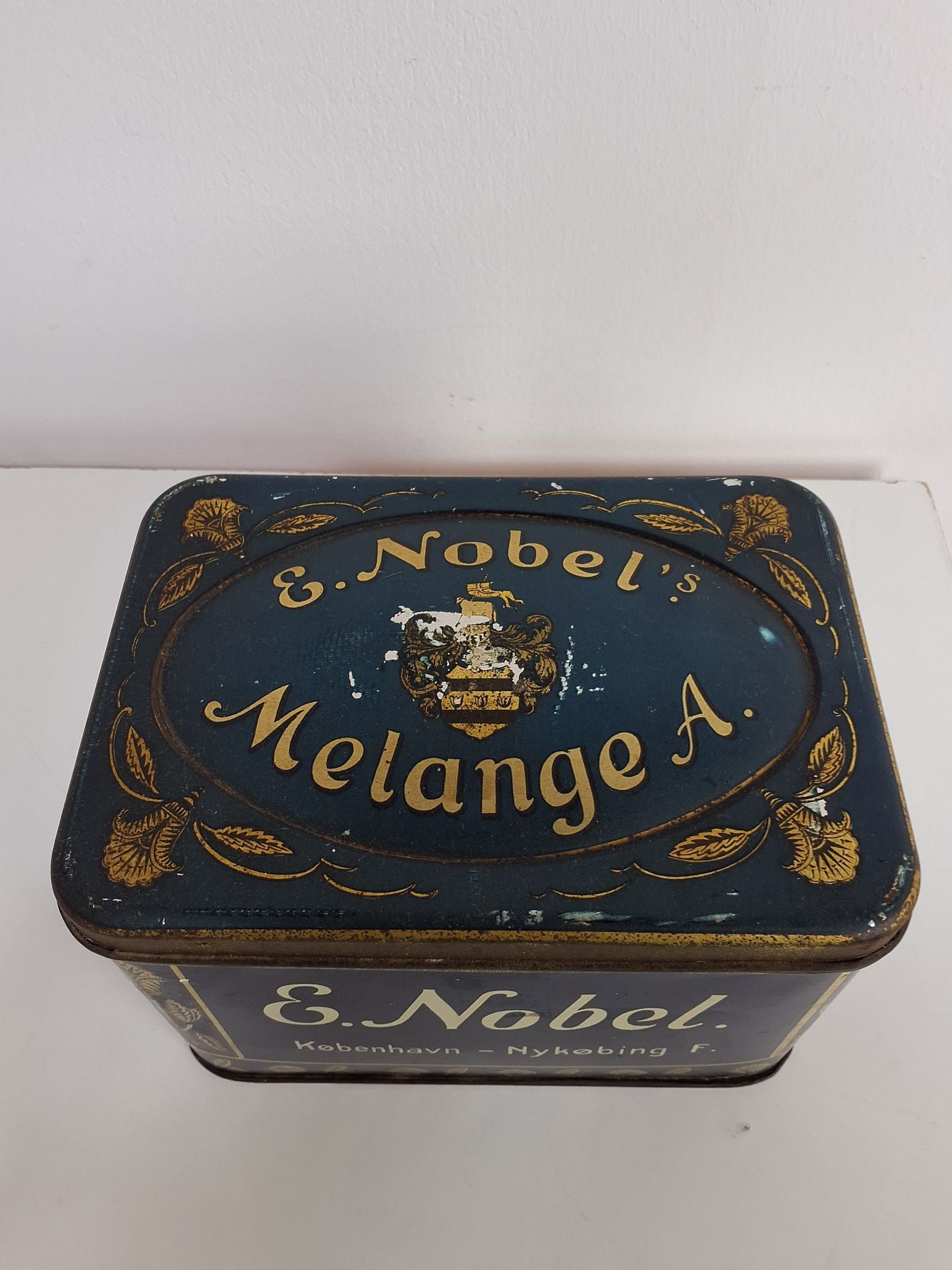 E. Nobel tobaksdåse 1kg