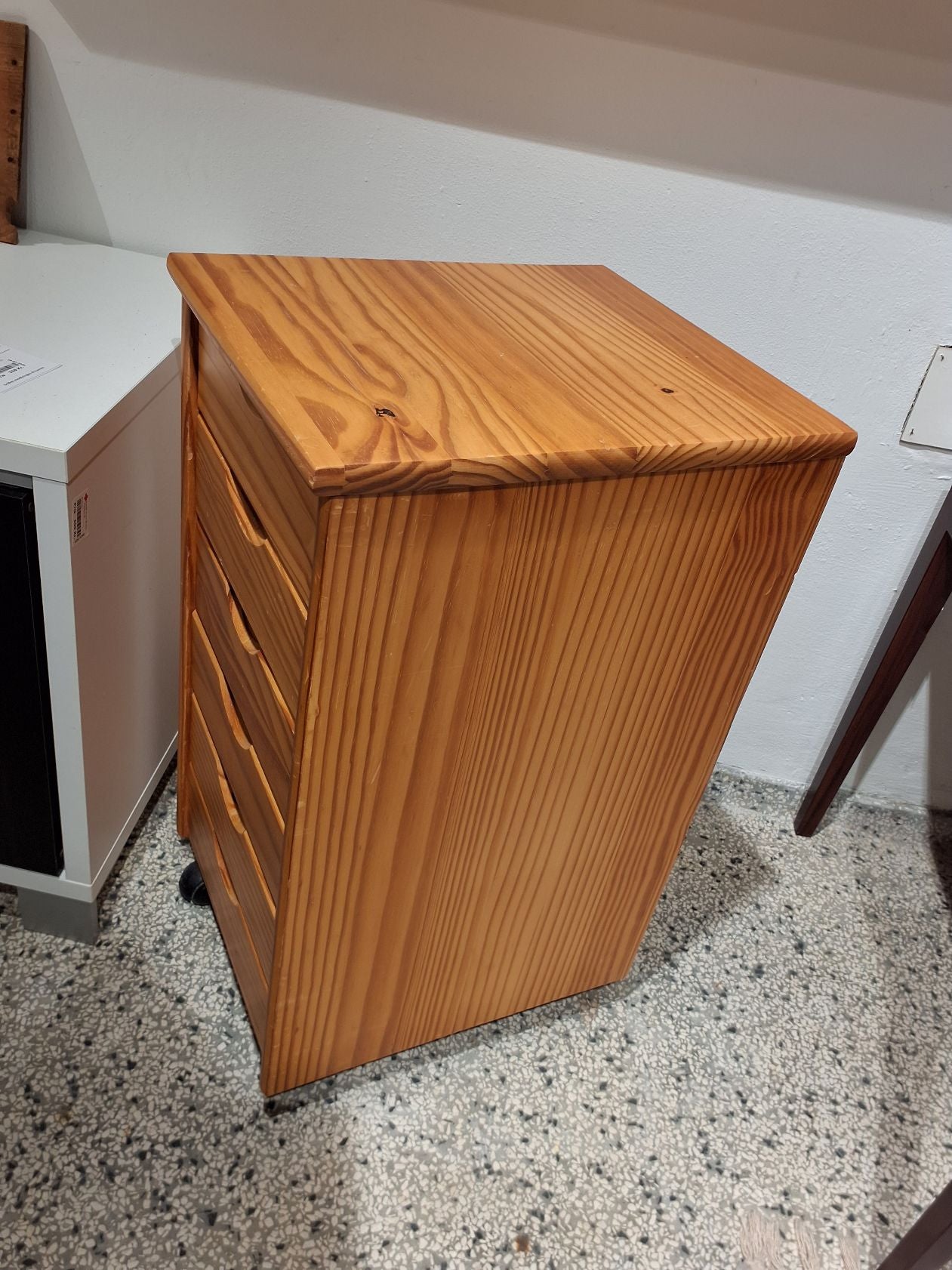 (4000) Skuffe reol