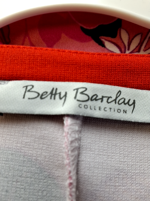 Betty Barclay Kjole