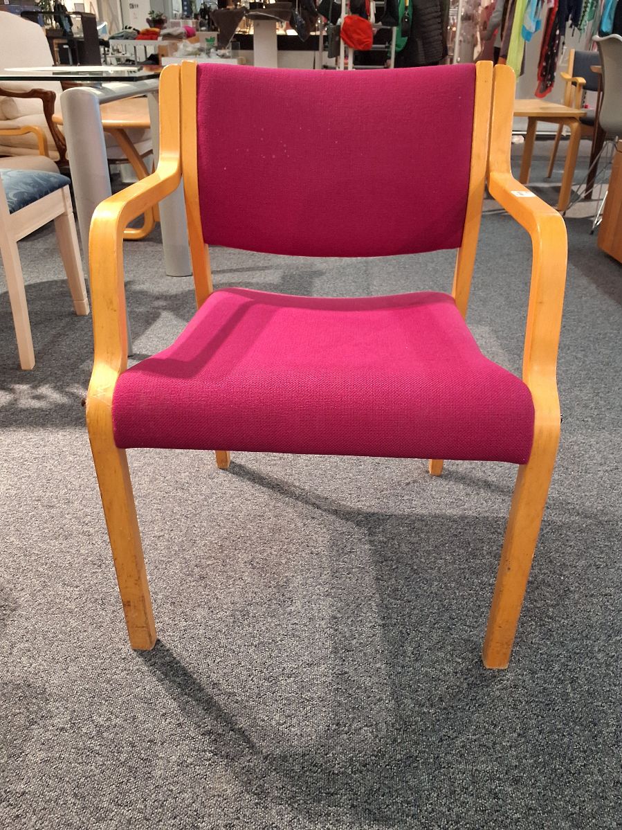 Stol med armlæn