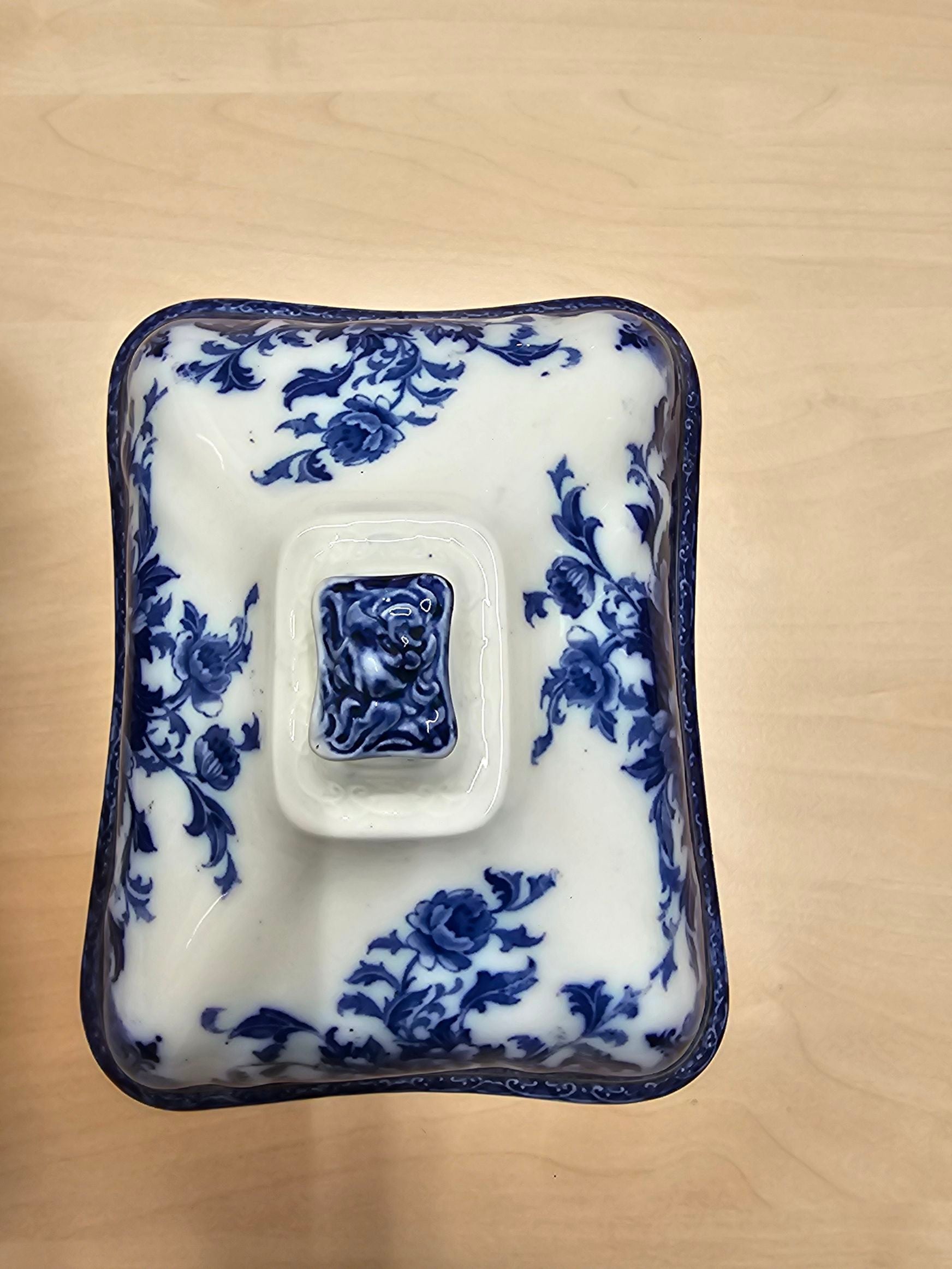 Royal Wedgwood suppeterin