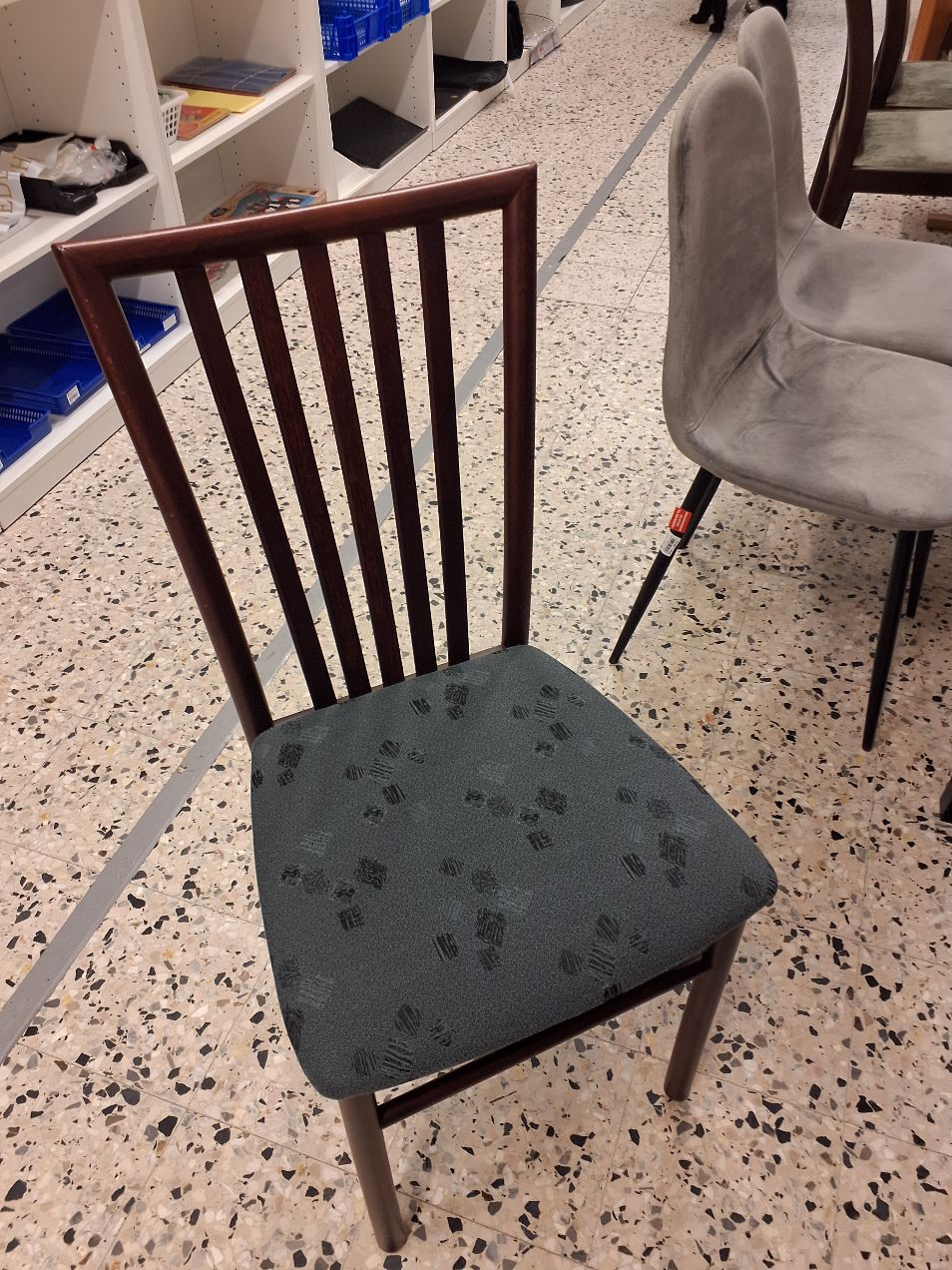 Spisebord med 4 stole