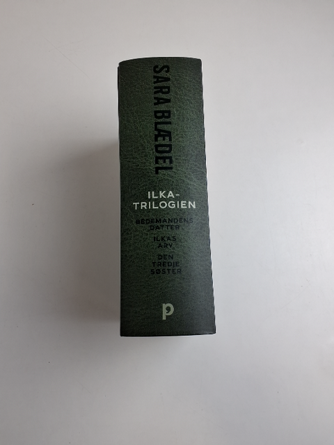 Bog Ilka-triologien af Sara Blædel