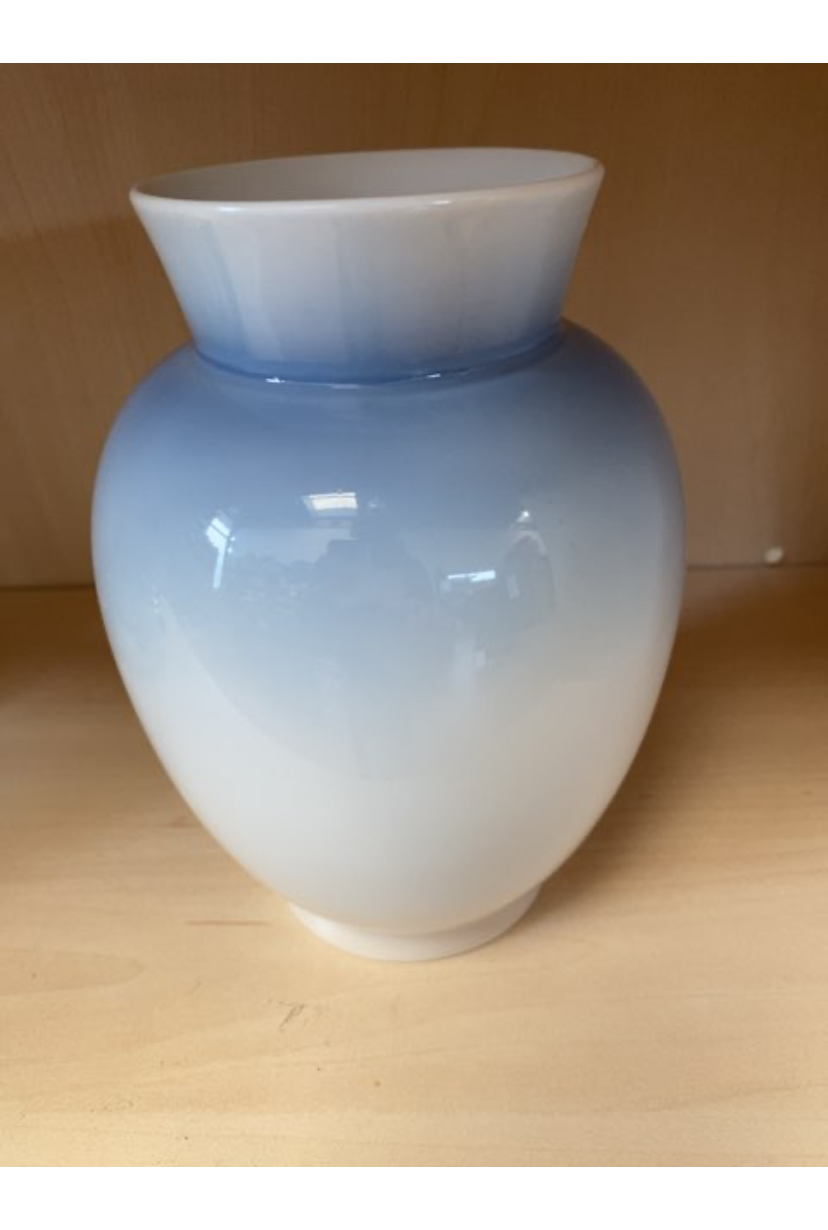 Royal Copenhagen bro vase