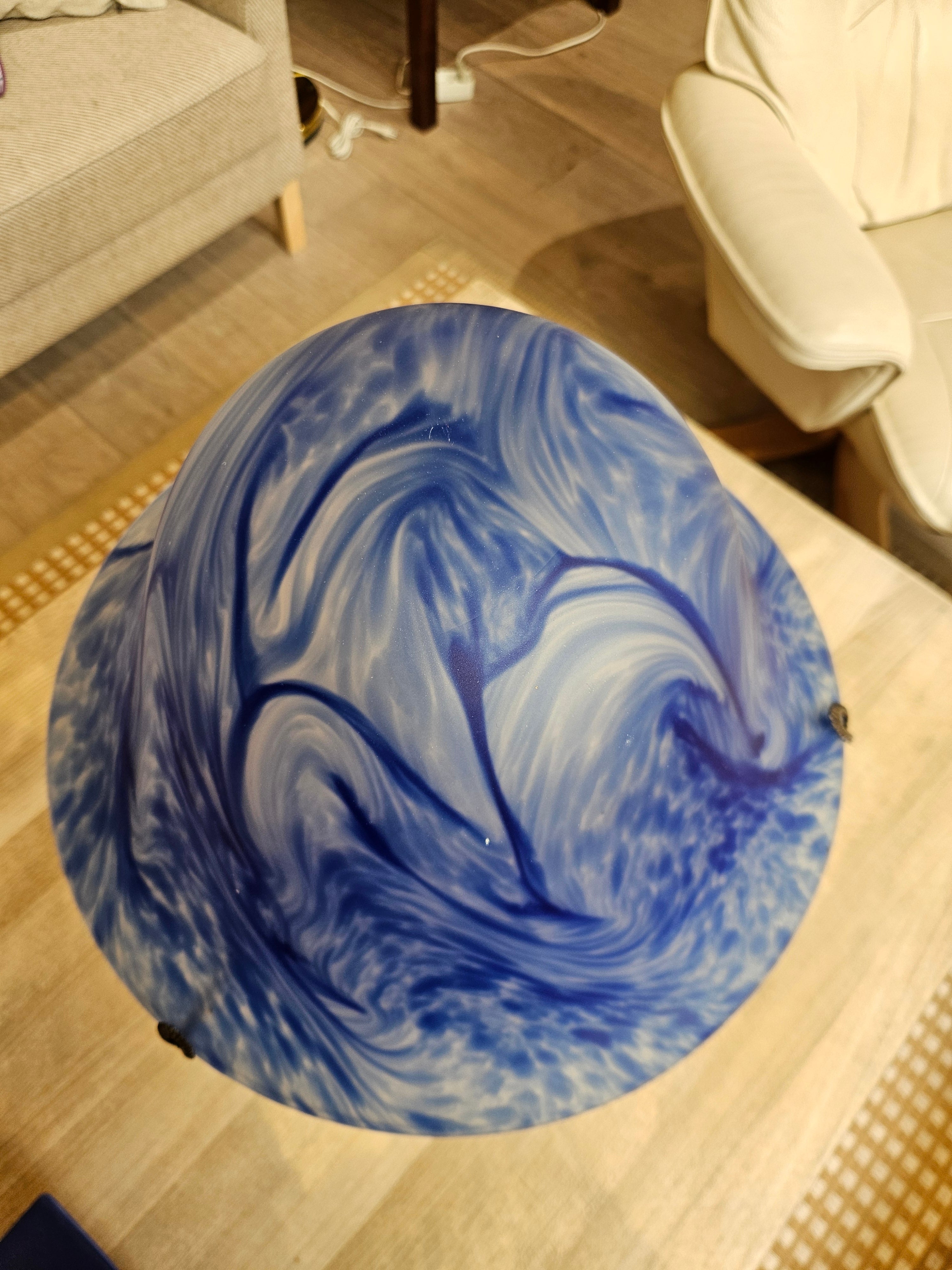 Lampe i blåt glas