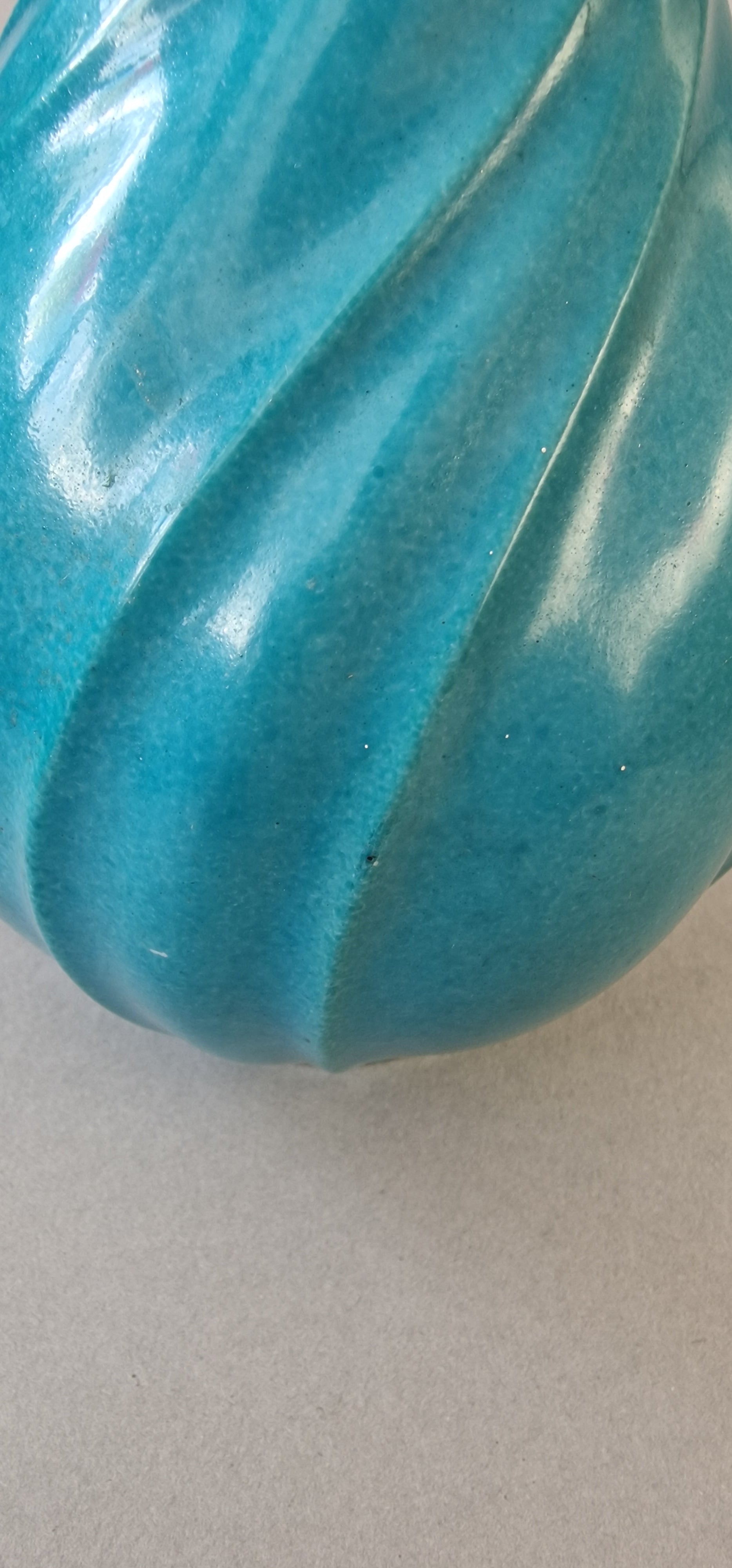 Lyngby porcelæn, Svejfet vase