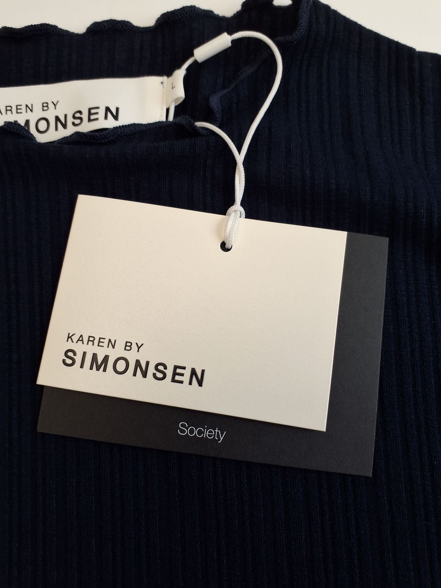Karen by Simonsen Top