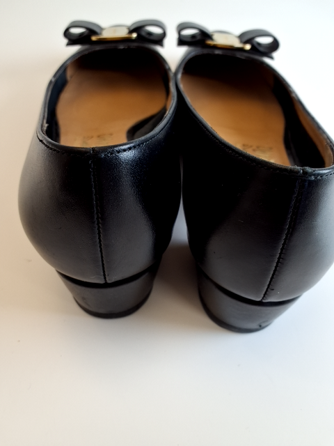 Salvatore  Ferragamo low heel Pump