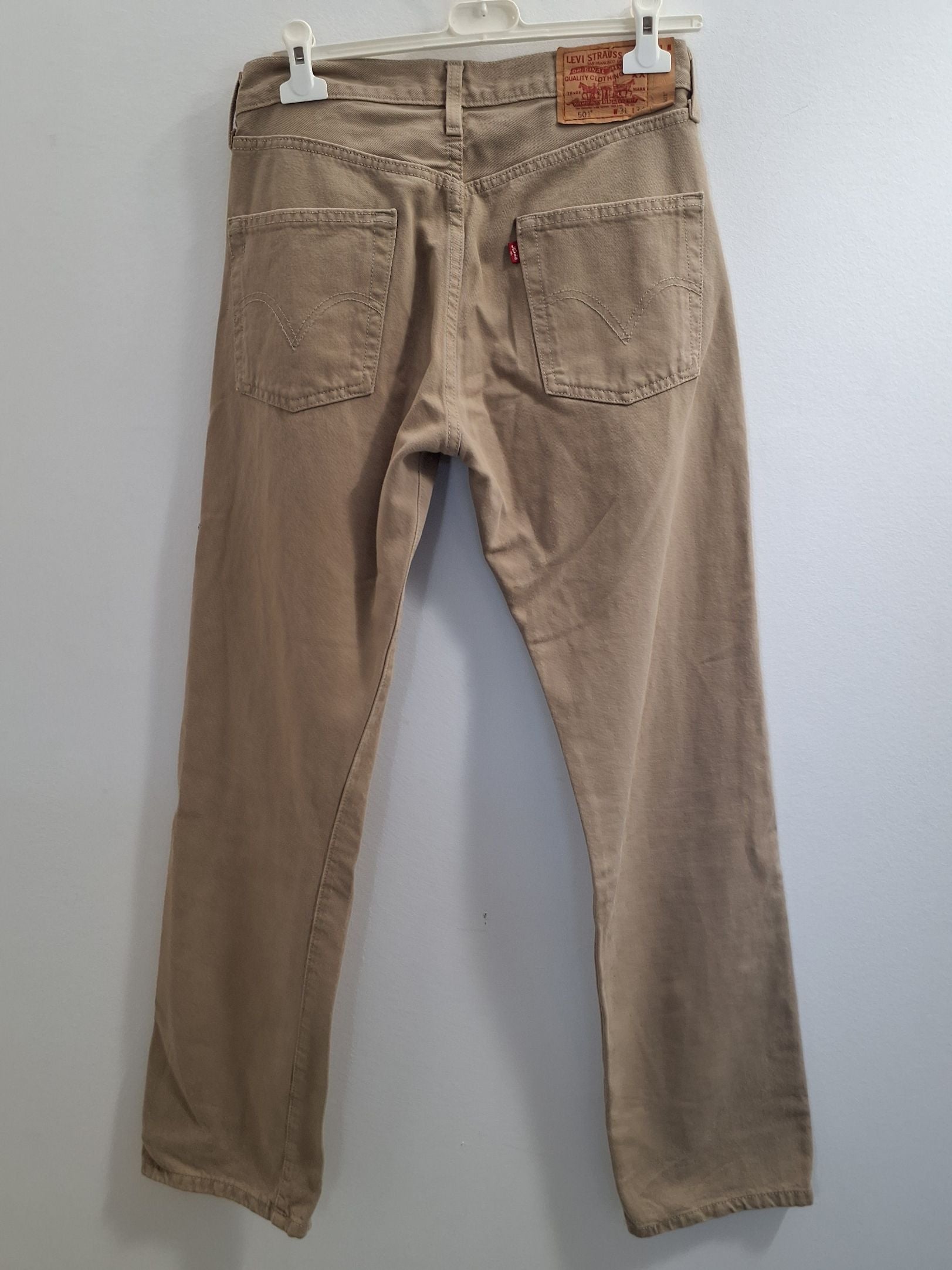 Levis Bukser