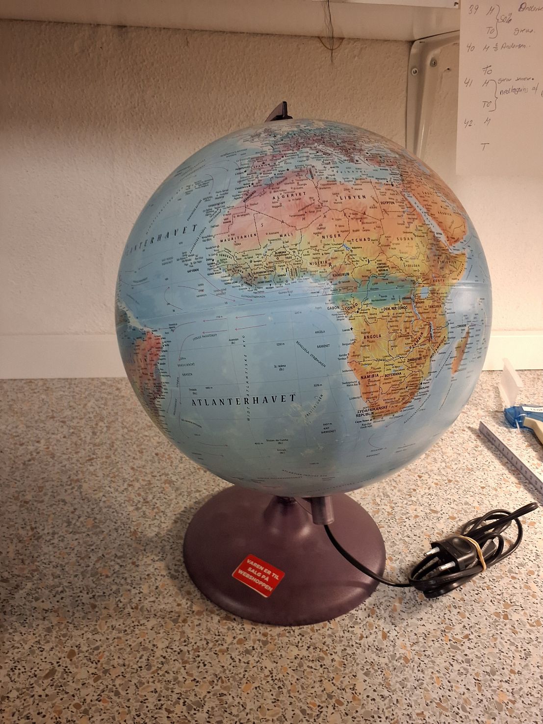 Globus m lys