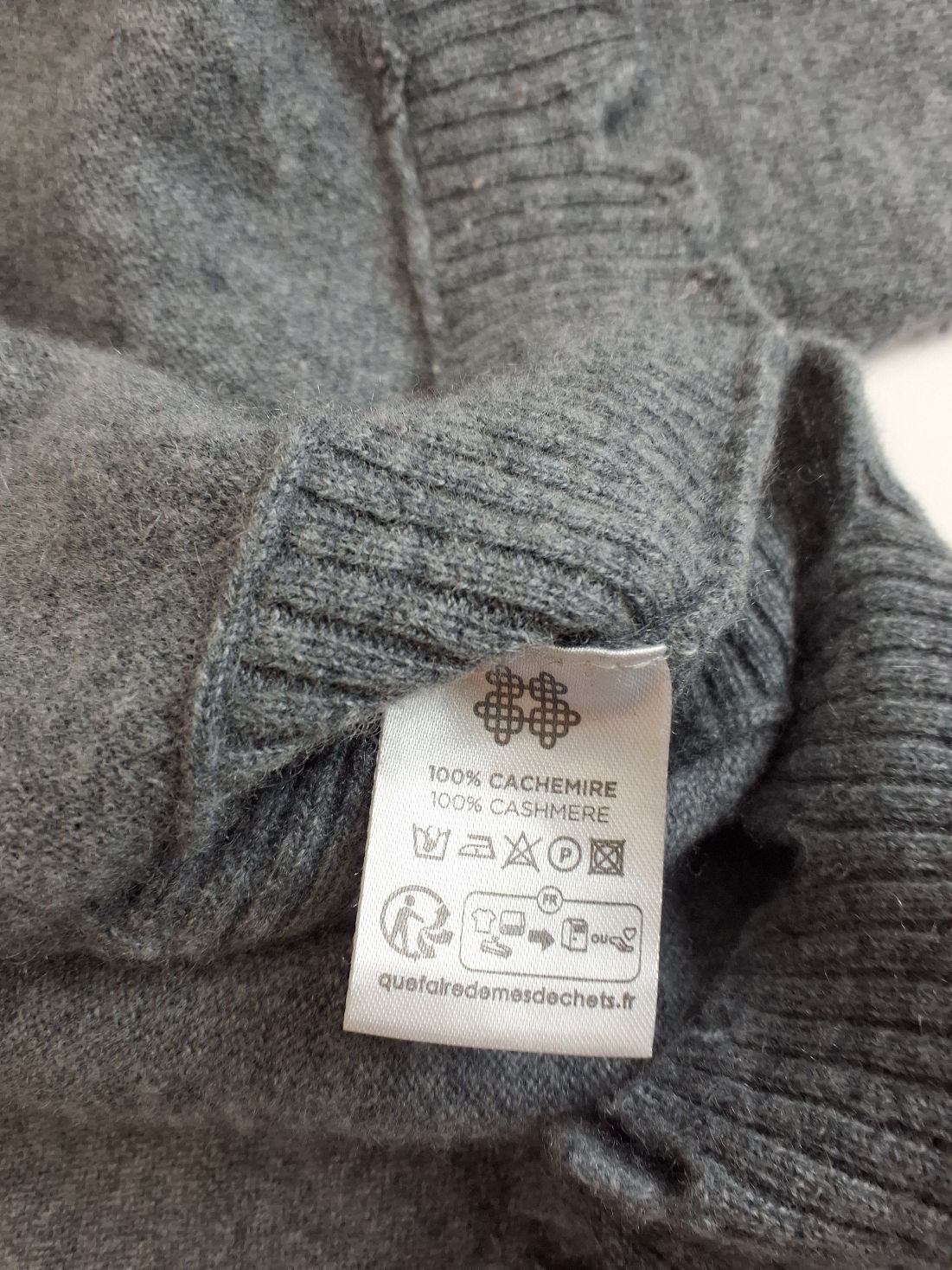 Kujten Mela Cashmere Sweater
