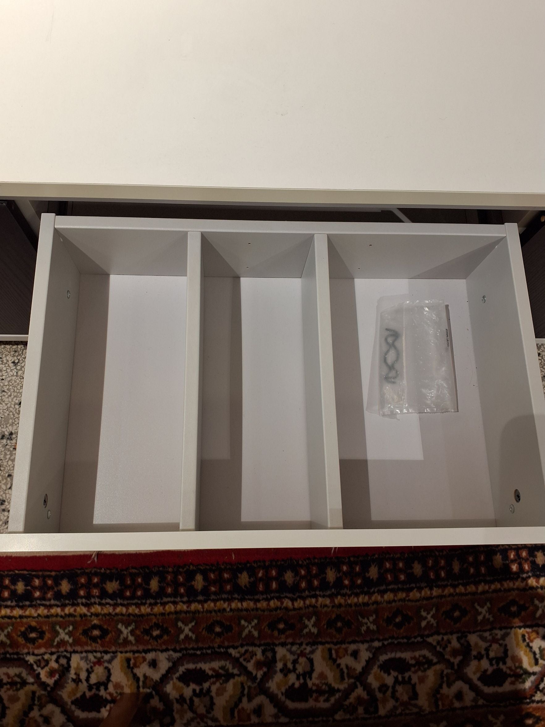(2642) TV bord m. skab
