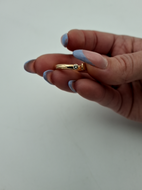 Johan Torp guldring med diamant