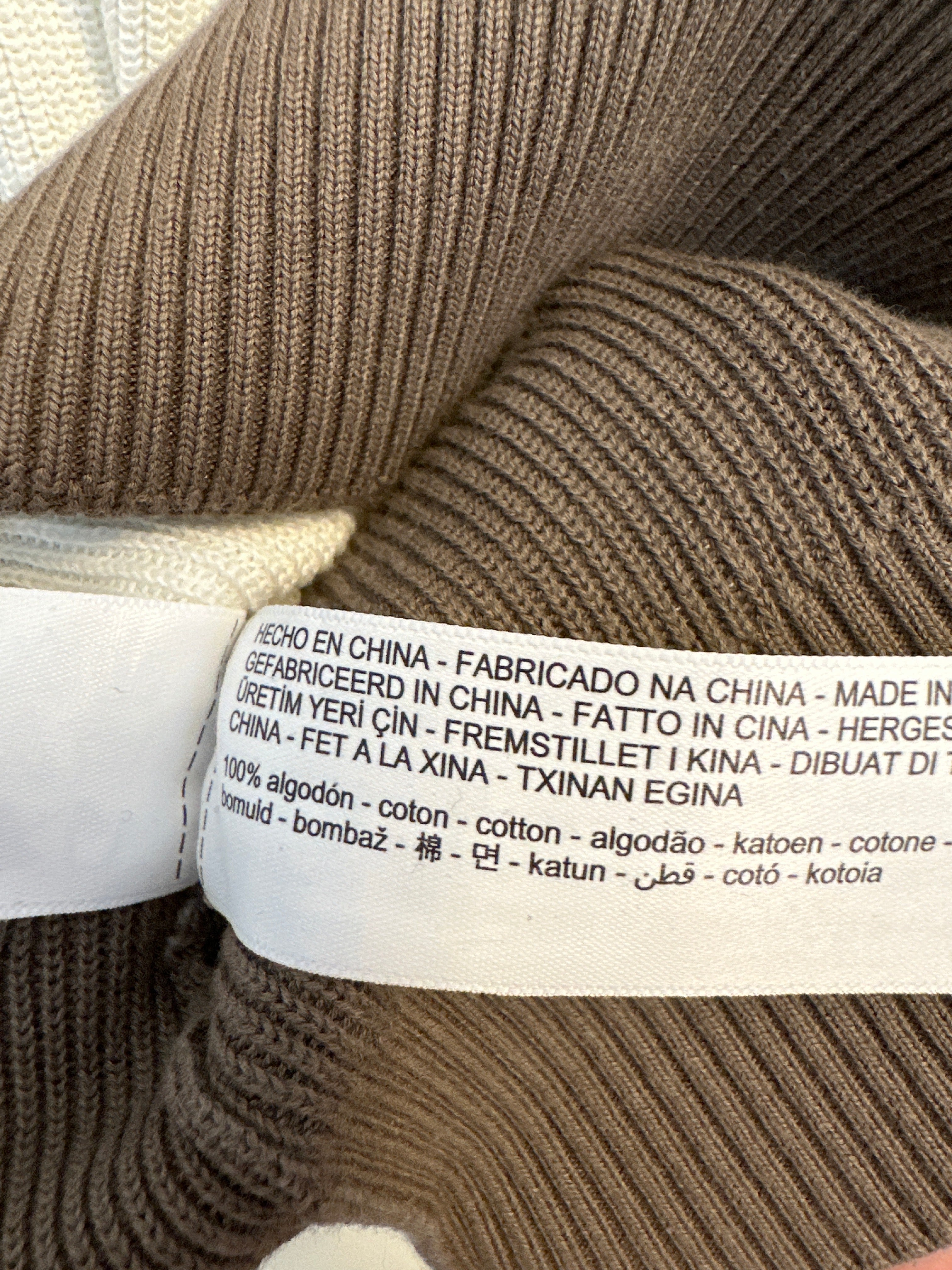Massimo Dutti strik