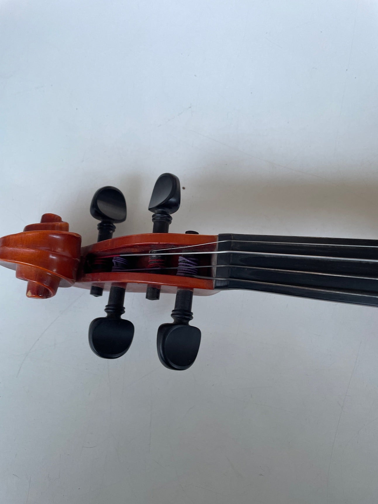 Violin Aubert