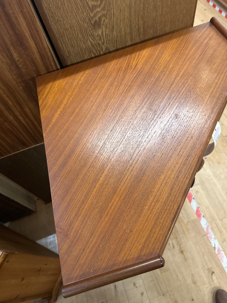 Teak hjørne barskab