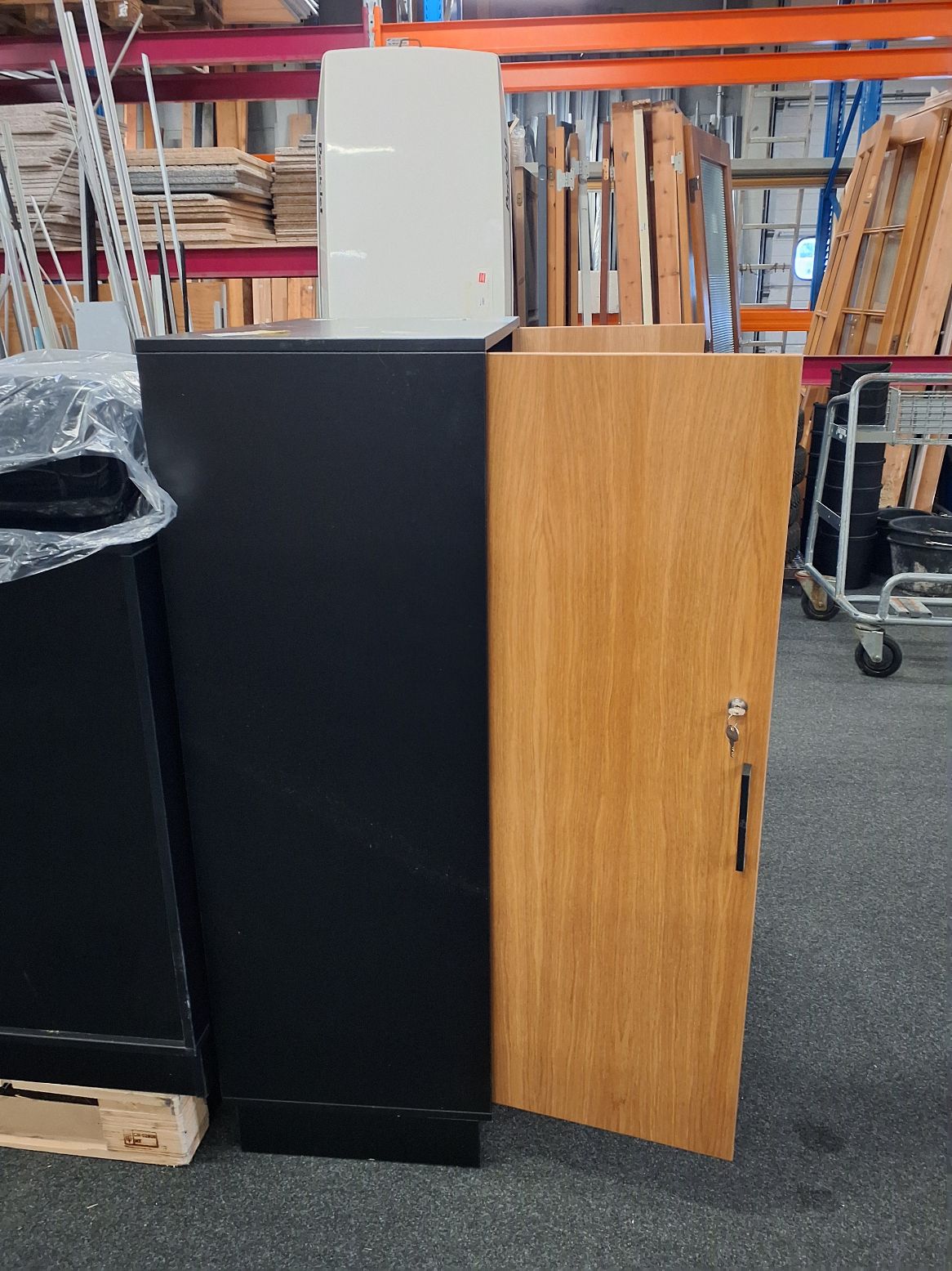 Stort kontor skab