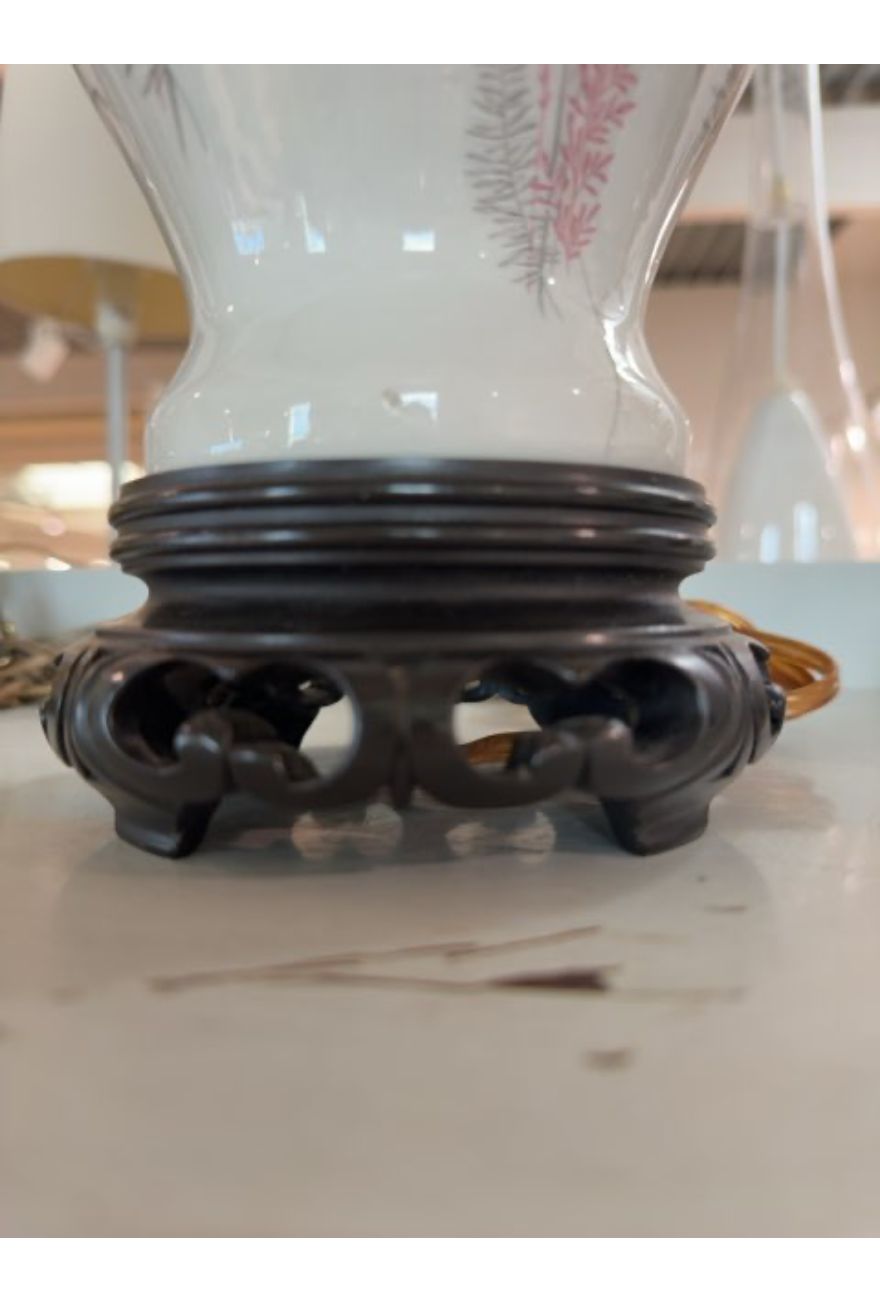Lampe i porcelæn med blomster