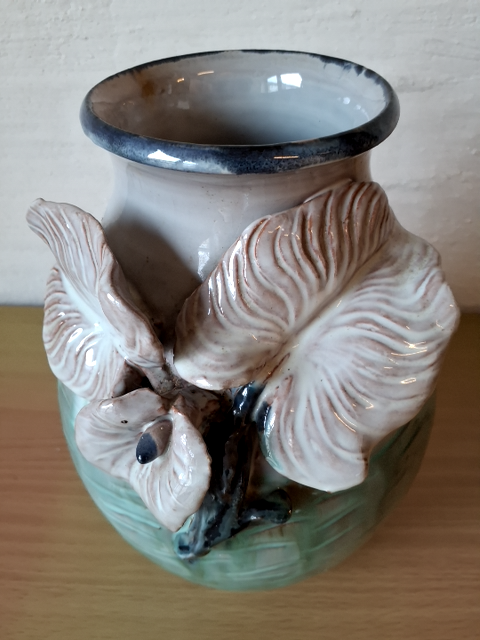 Vase i keramik