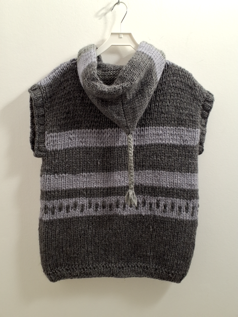 Hjemmestrikket vest (G713)