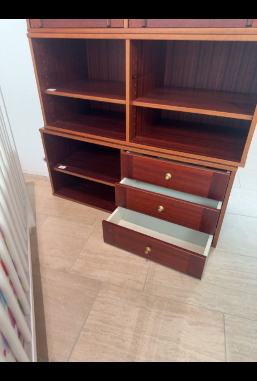 Kommoder til ophæng tre forskellige