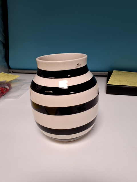 Stor omaggio vase. Kæhler