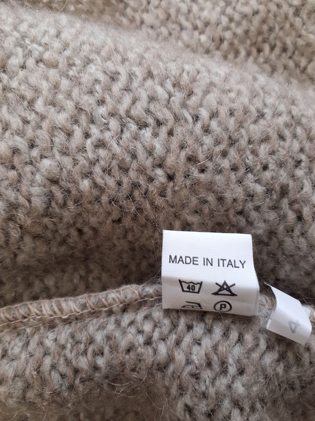 "Renaissance Avoca" Bluse