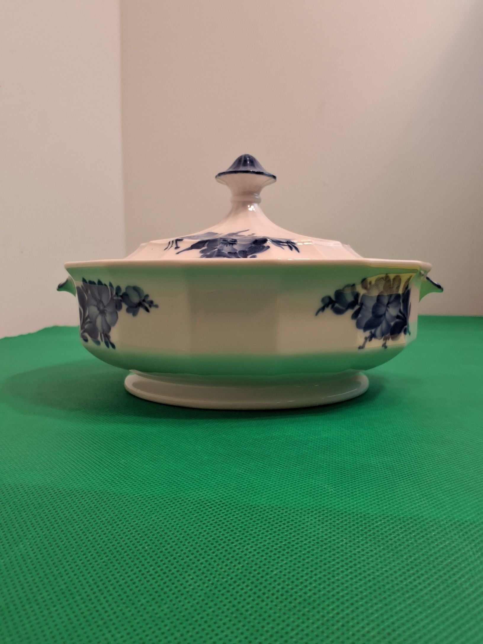 Royal Copenhagen Lågfad