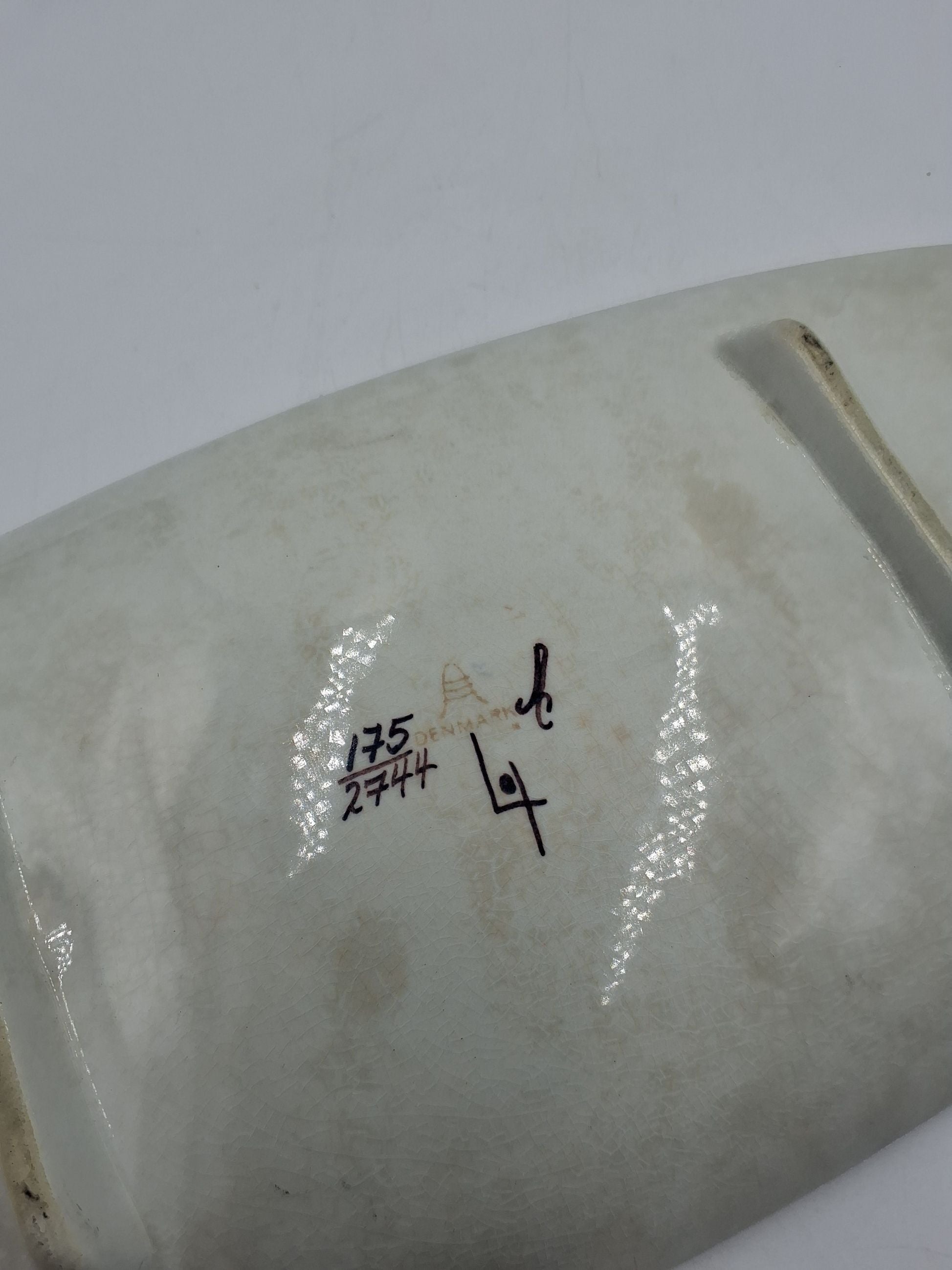 Tenera Aluminia fad