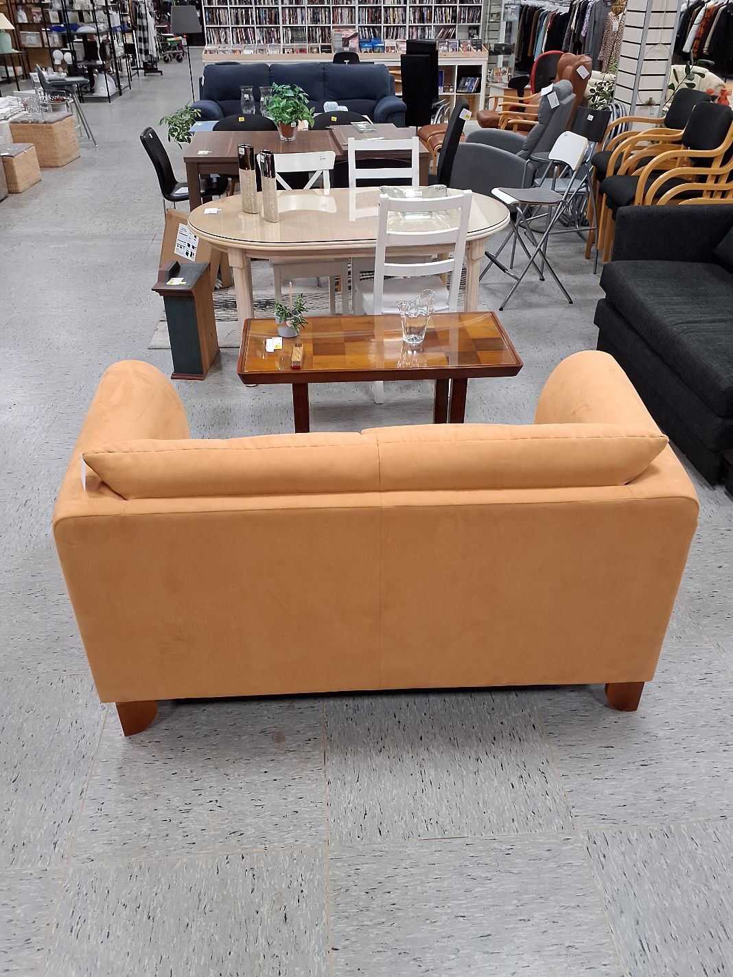 Ferskenfarve 2ps sofa
