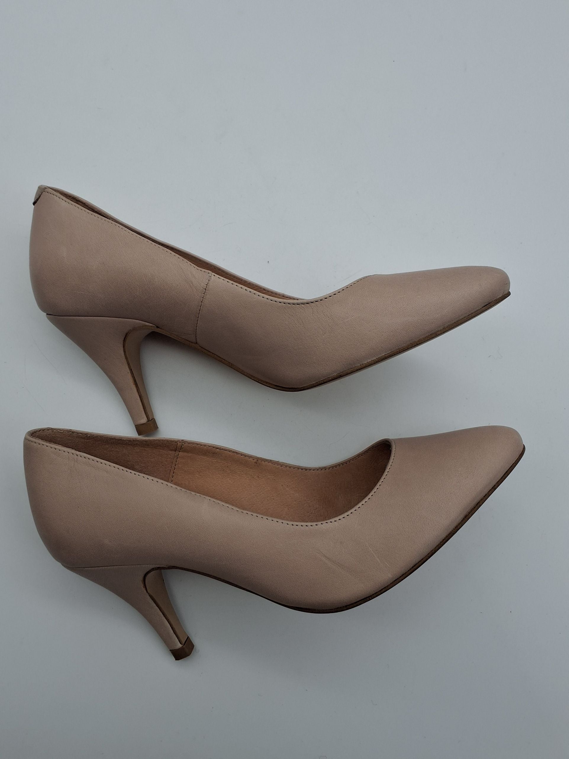 Kiomi Pumps