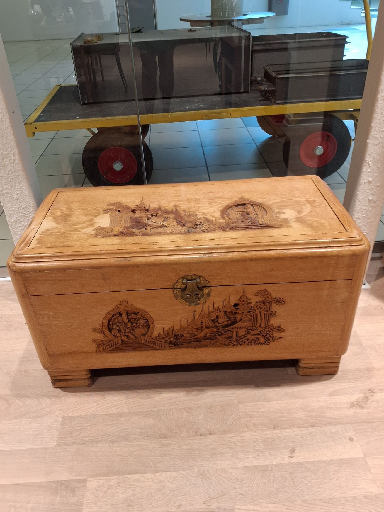 0rientallske kamfertrækiste