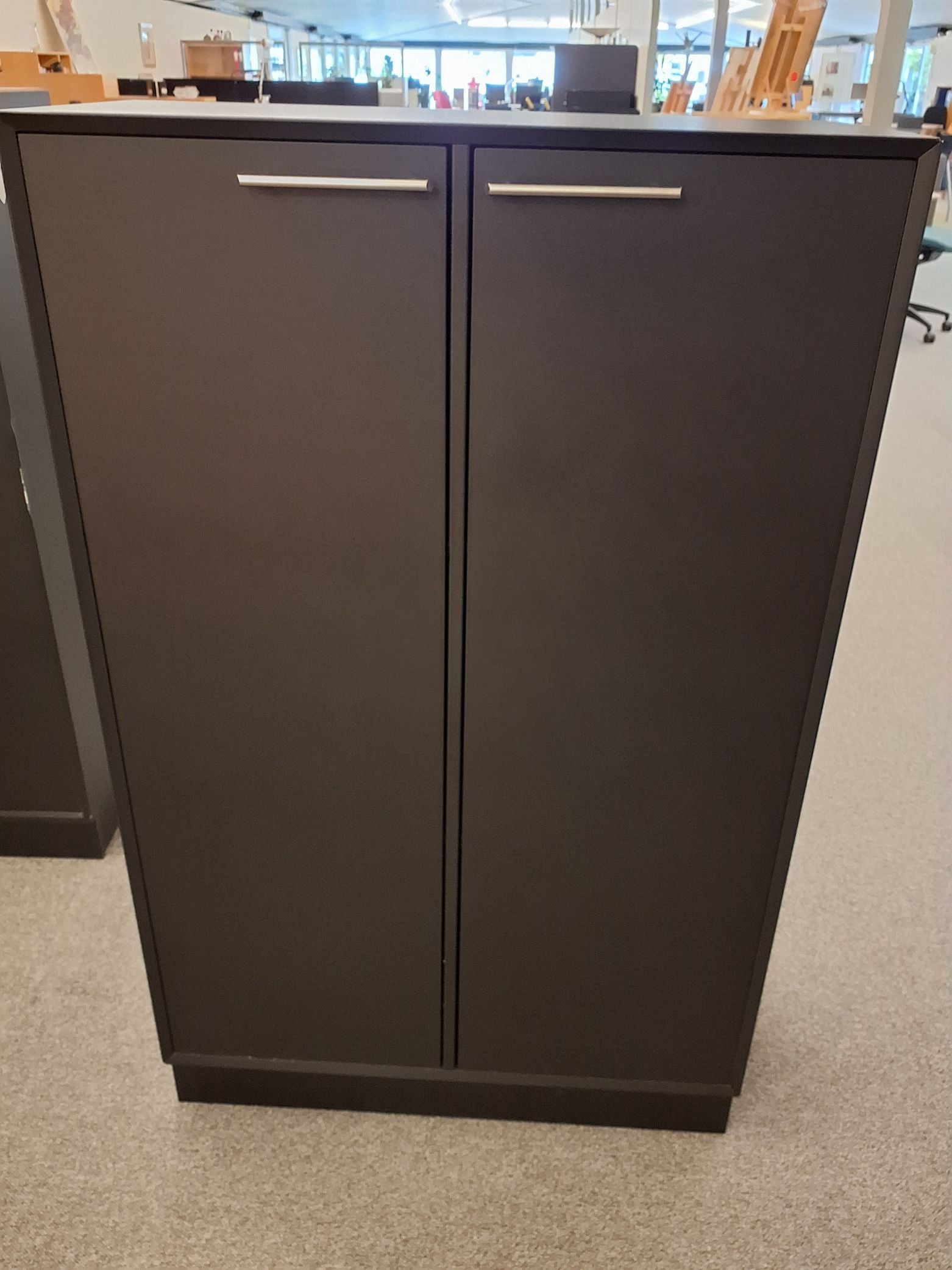 Skab sort høj - 3069
