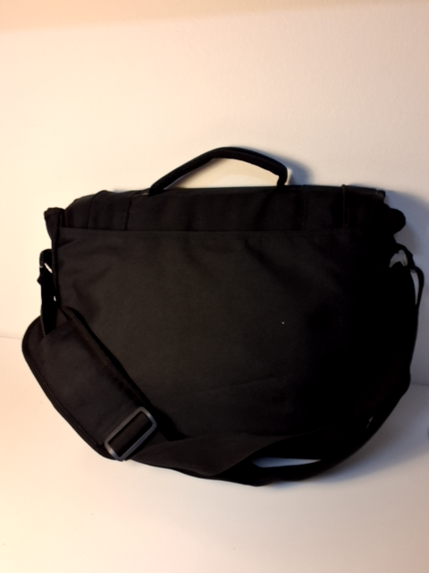Sort PC-taske - med skulderrem