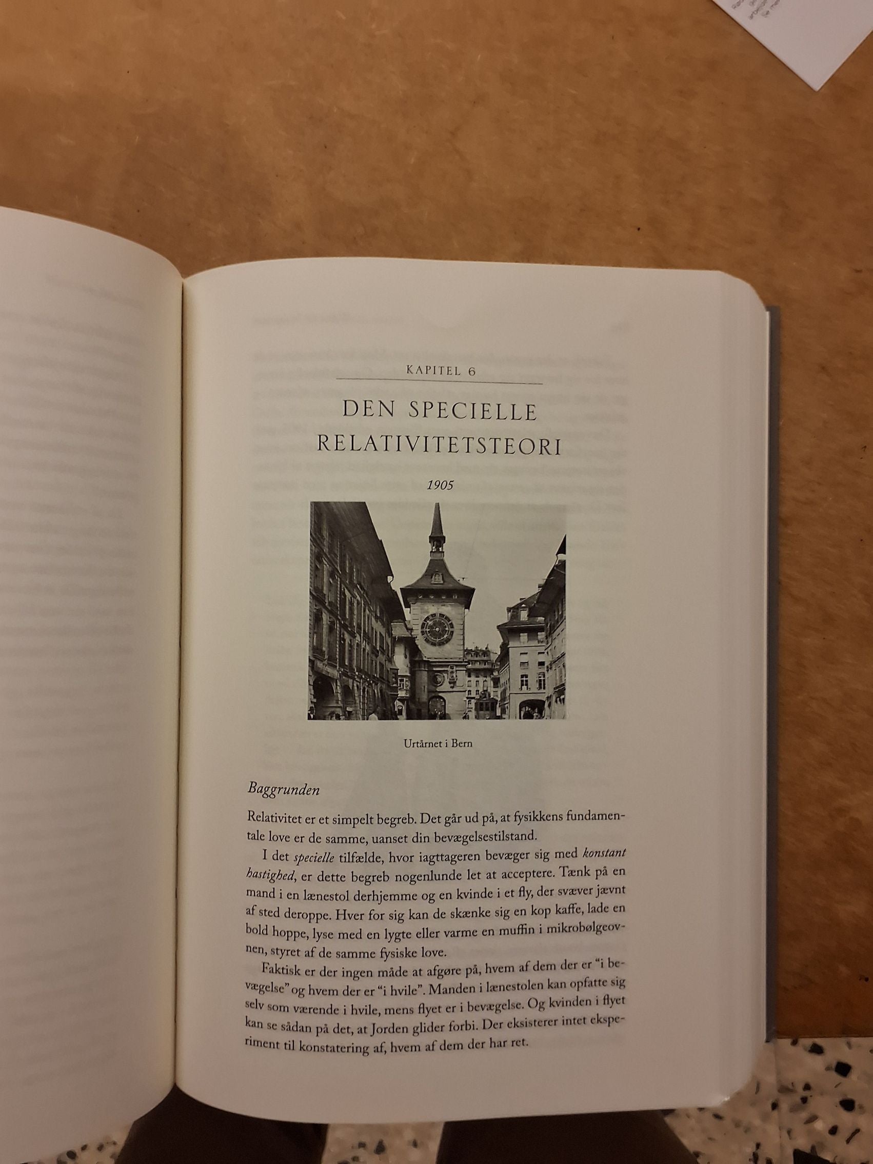 Einstein, hans liv og univers af walter Isaacson