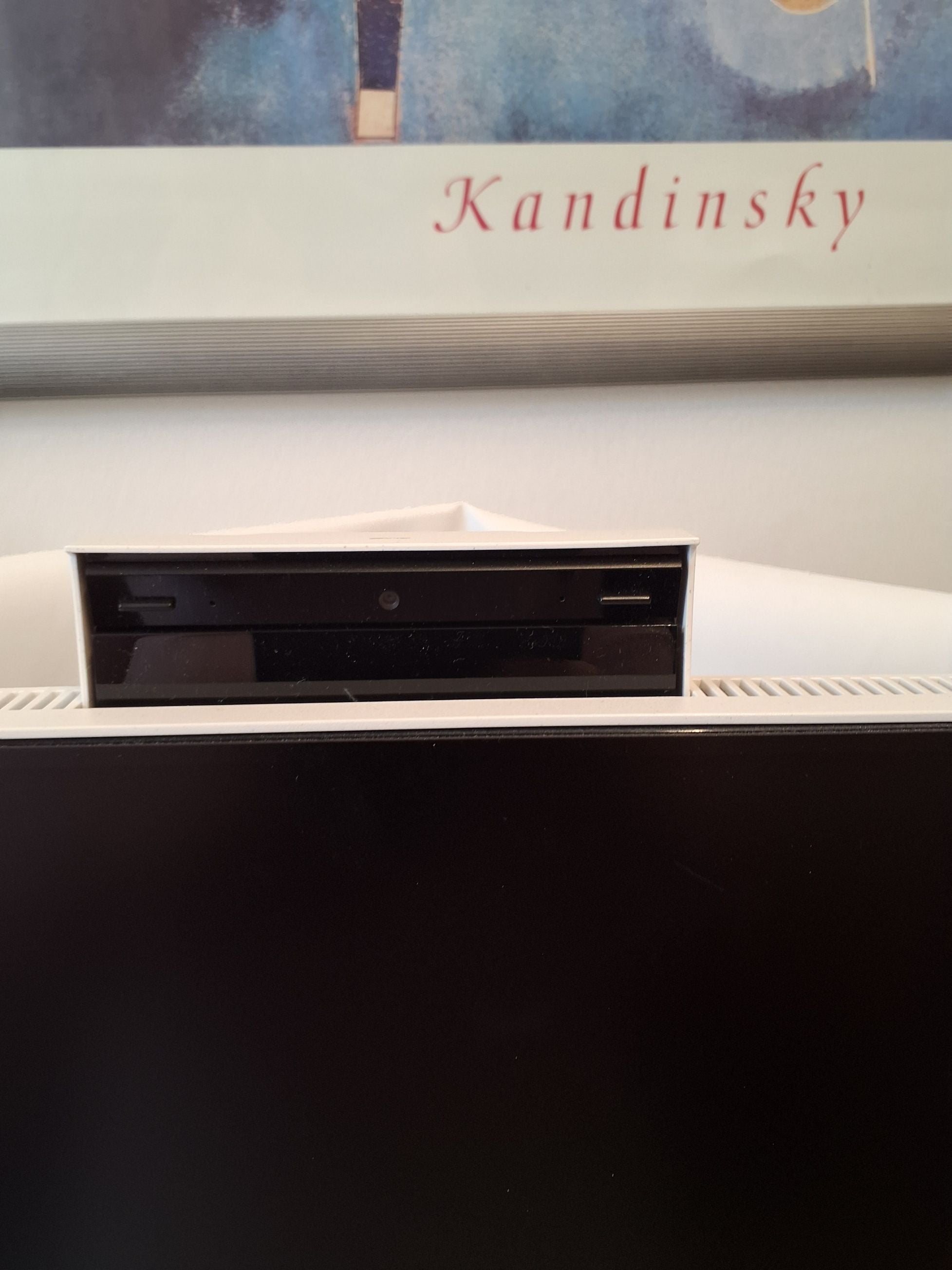 HP 24 -cr800 All-in-one stationær computer