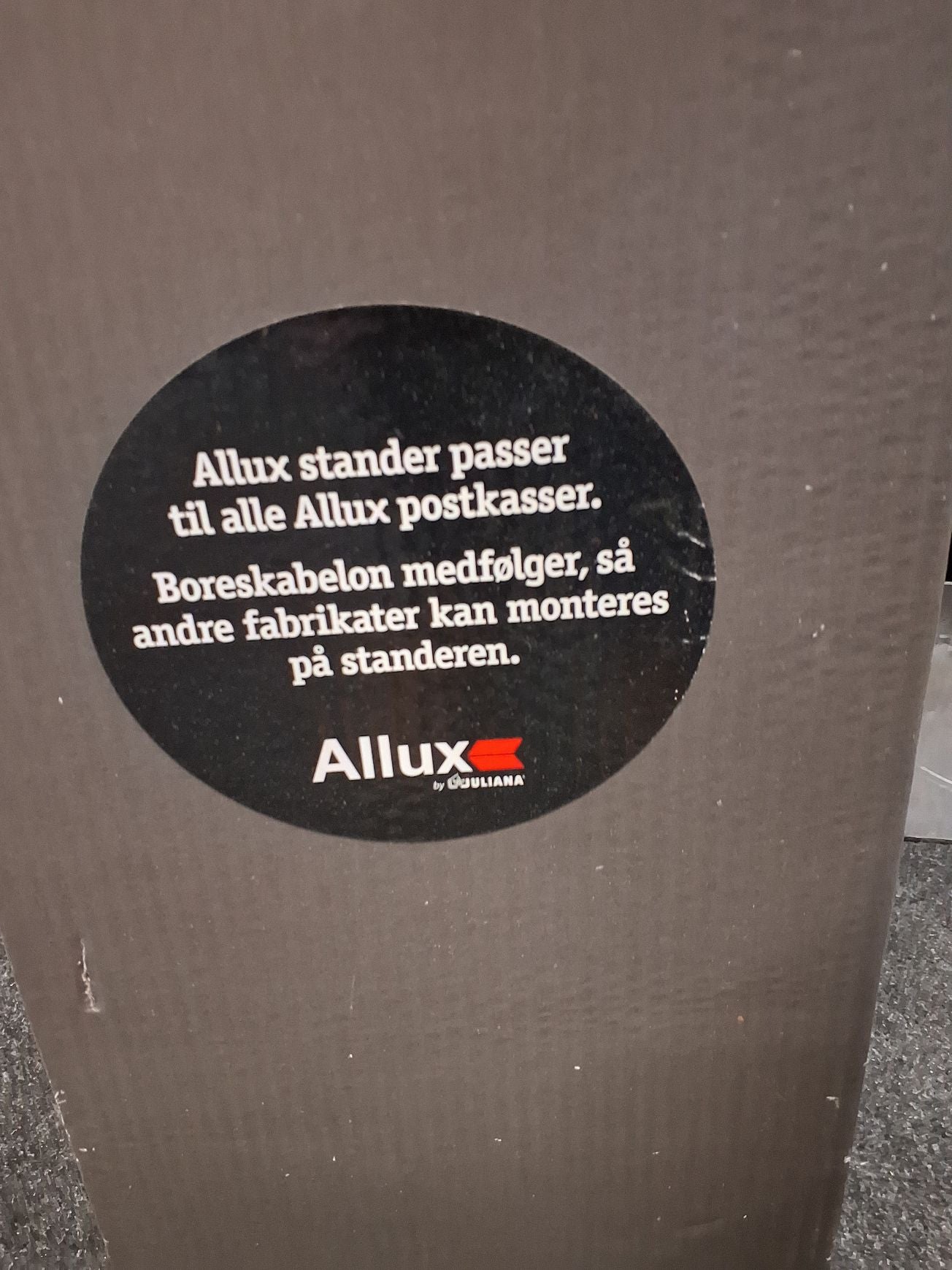 Stativ til postkasse