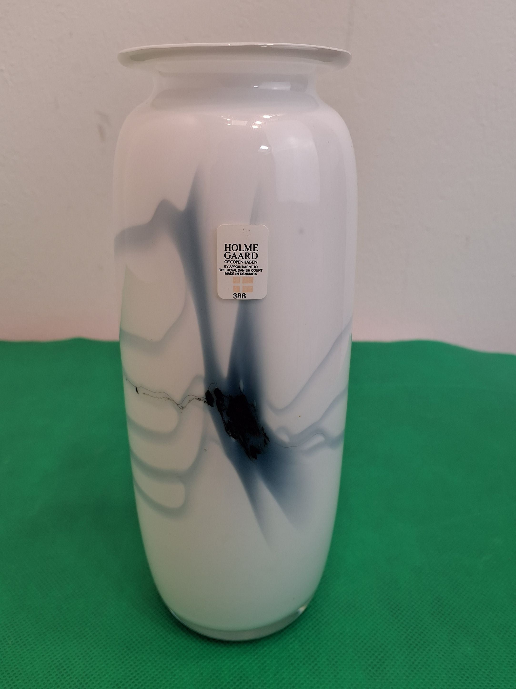 Atlantis vase